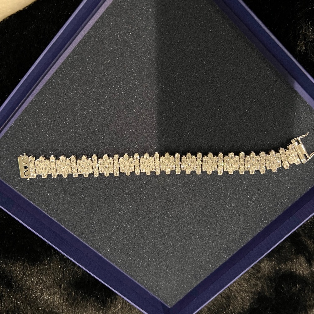 Beautiful crystal bracelet